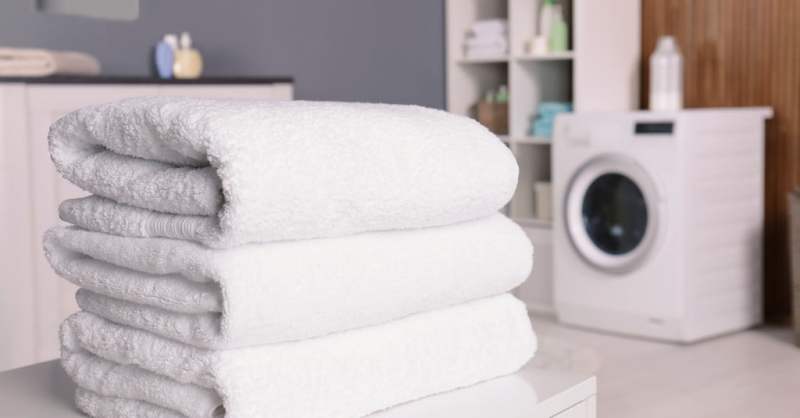 How to get your towels white again #laundrytips #laundryhacks