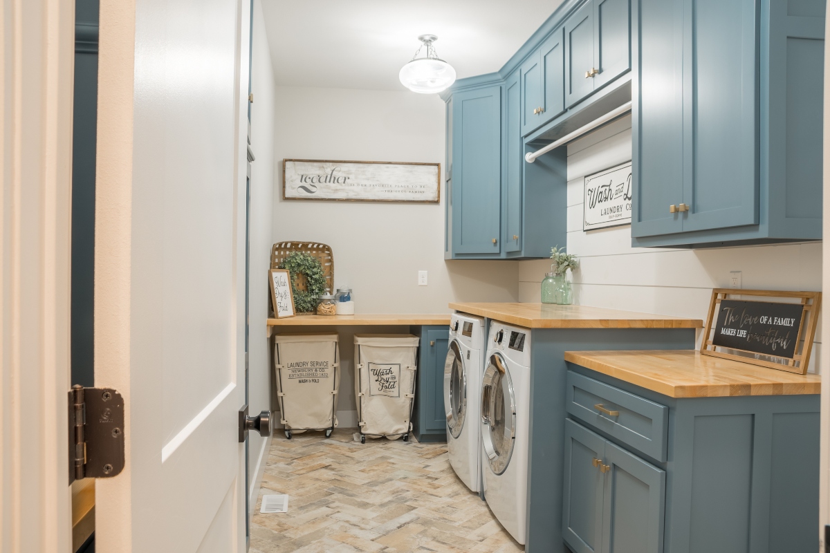 laundry room lighting design