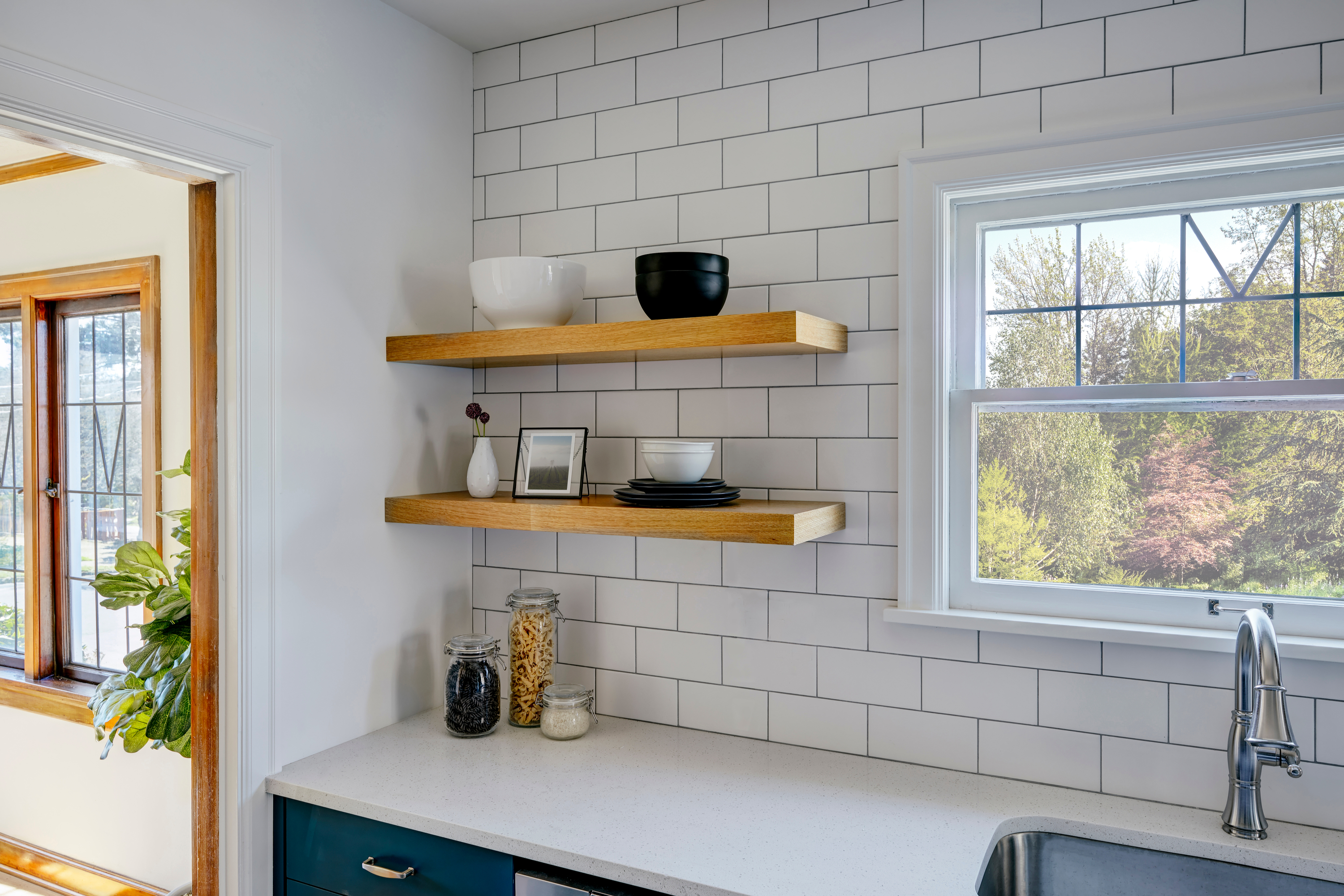 Kitchen wall store mounted shelves